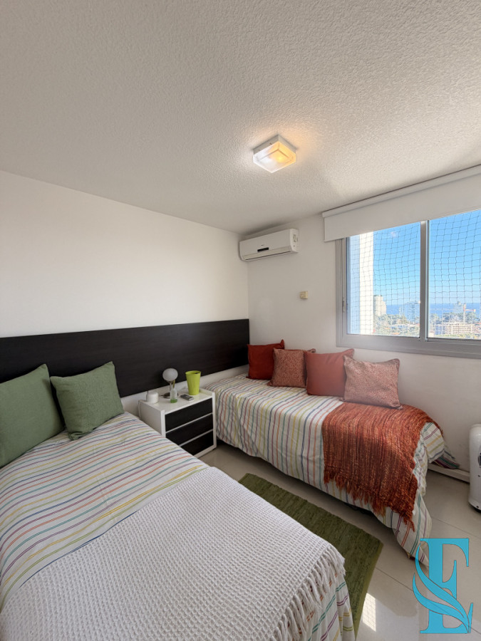 Apartamento ID.214 - Venta Apartamento 3 Dormitorios Summer Tower Av Roosevelt, Punta del Este 