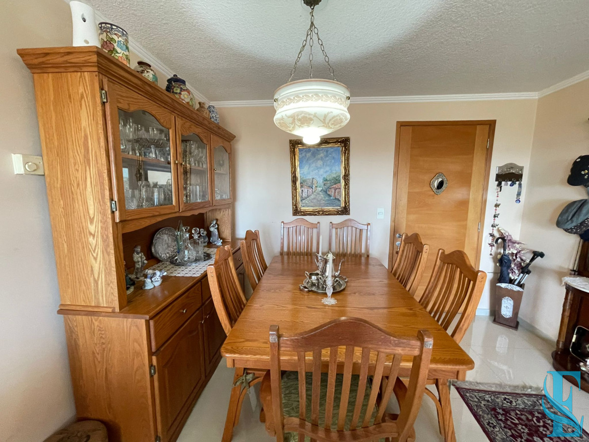 Apartamento ID.214 - Venta Apartamento 3 Dormitorios Av Roosevelt, Punta del Este 
