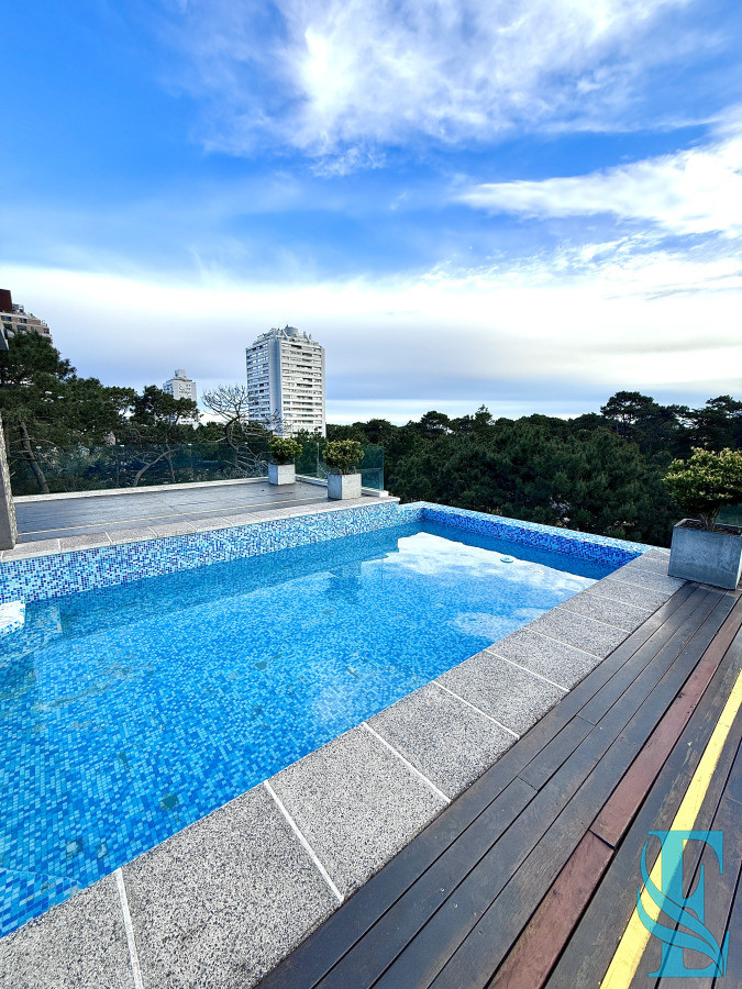 Apartamento ID.795 - Venta Apartamento De Un Dormitorio Y Medio - Zona Roosevelt