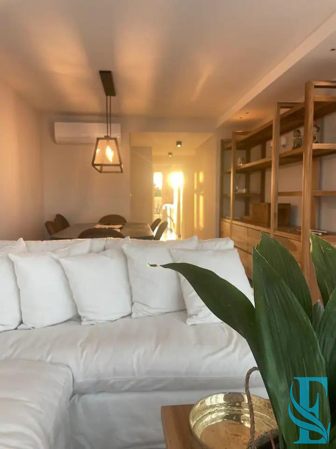 Apartamento ID.809 - ¡Oportunidad! Apartamento 2 y Dep Dormitorios En Edificio Poseidón - Playa Mansa