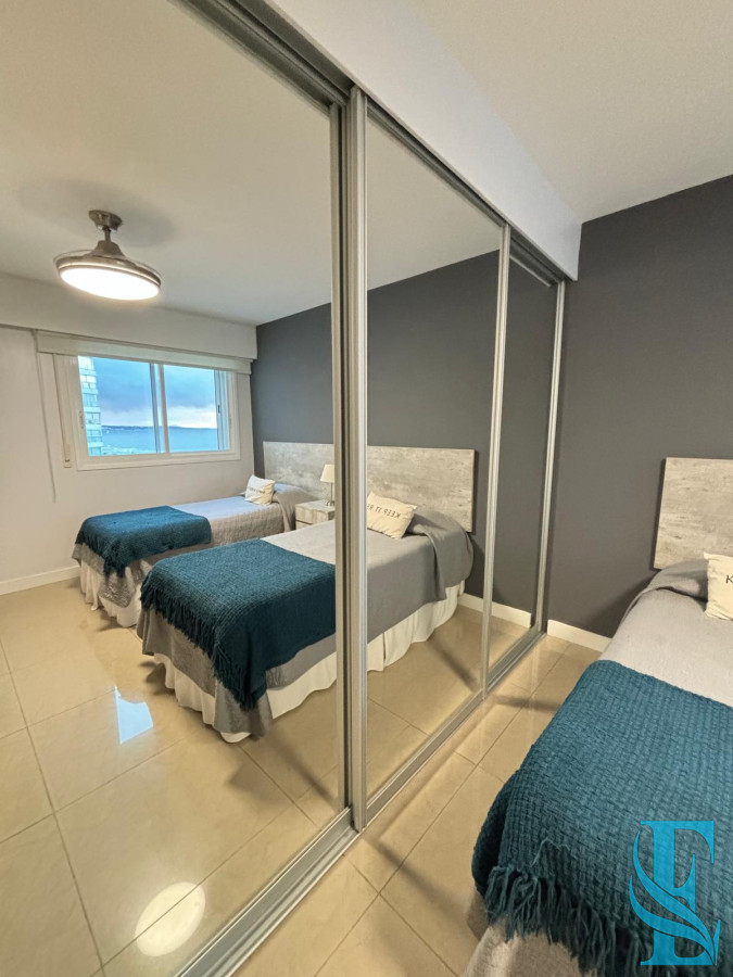 Apartamento ID.399 - Venta Apartamento Aquarela  2 Dorm + Dep - Playa Mansa Punta del Este