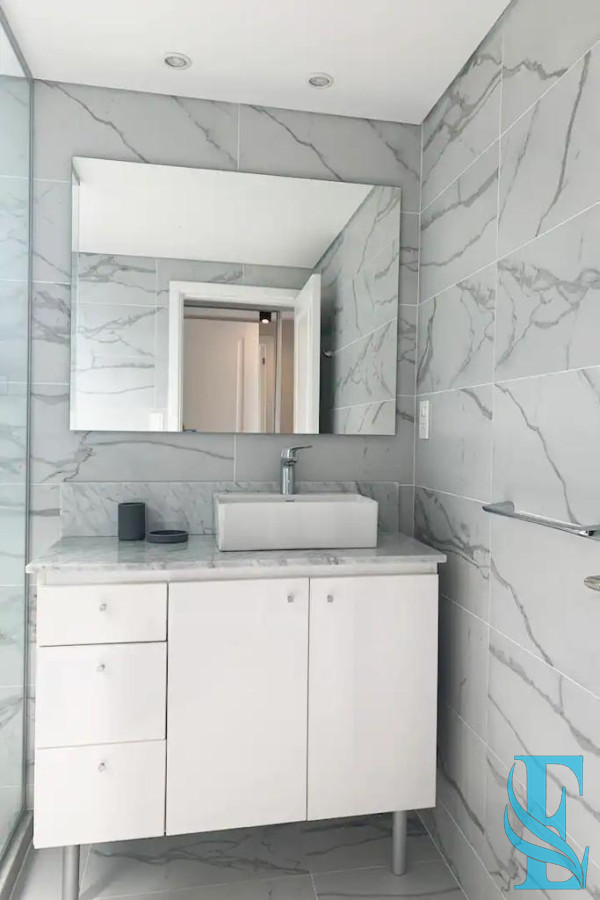 Apartamento ID.809 - ¡Oportunidad! Apartamento 2 y Dep Dormitorios En Edificio Poseidón - Playa Mansa