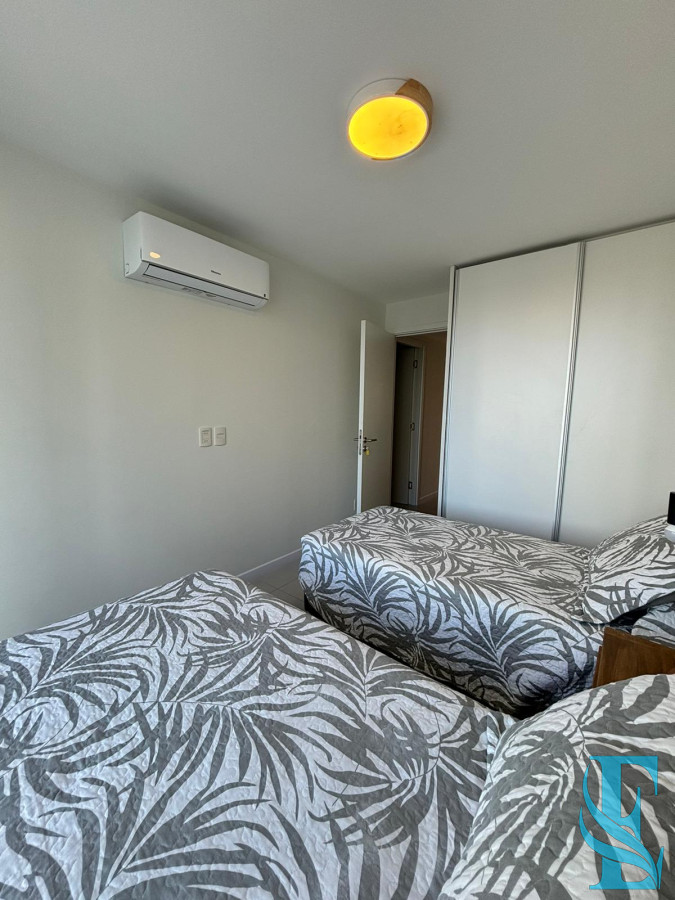 Apartamento ID.567 - Alquiler Apto 2 Dormitorios A 50 Mts del Mar Playa Mansa, Punta del Este 