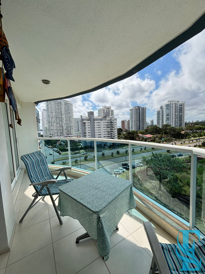 Apartamento ID.584 - Casino Tower Alquiler Temporal 2 Dormitorios Playa Mansa, Punta del Este 