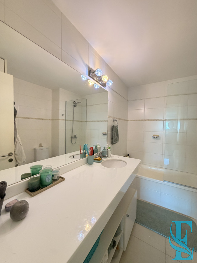 Apartamento ID.214 - Venta Apartamento 3 Dormitorios Summer Tower Av Roosevelt, Punta del Este 