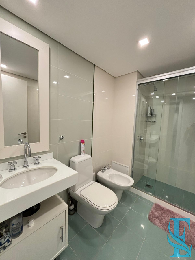 Apartamento ID.399 - Venta Apartamento Aquarela  2 Dorm + Dep - Playa Mansa Punta del Este
