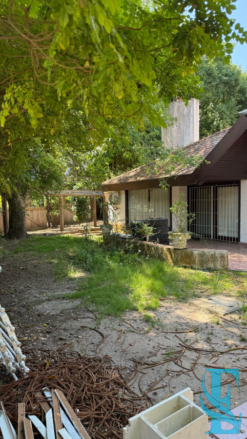 Casa ID.603 - Gran Chalet En Venta 6 Dormitorios 1400 M2 Terreno Deauville, Punta del Este 