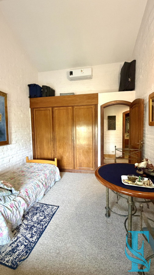 Casa ID.978 - Chalet Con Vista Al Mar 4 Dormitorios + Dep Con Baño Y Piscina Climatizada