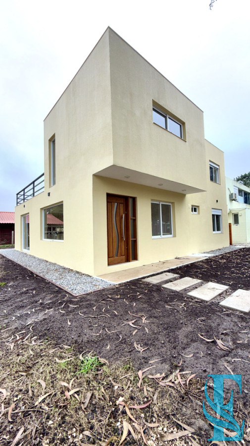 Casa ID.982 - Dúplex a Estrenar - Dos Casas Independientes en PH 3 Dormitorios Pinares, Punta del Este  