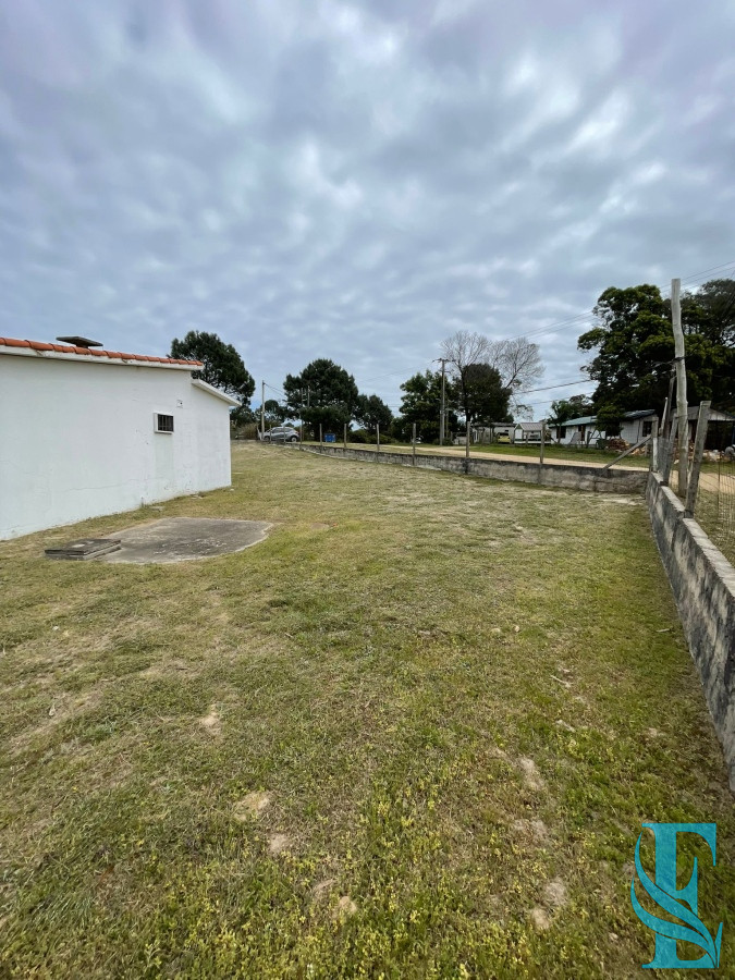 Casa ID.467 - Venta Casa En Excelente Punto Con Gran Terreno Esquinero 