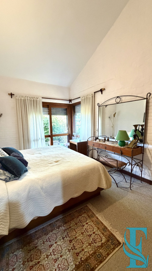 Casa ID.978 - Chalet Con Vista Al Mar 4 Dormitorios + Dep Con Baño Y Piscina Climatizada