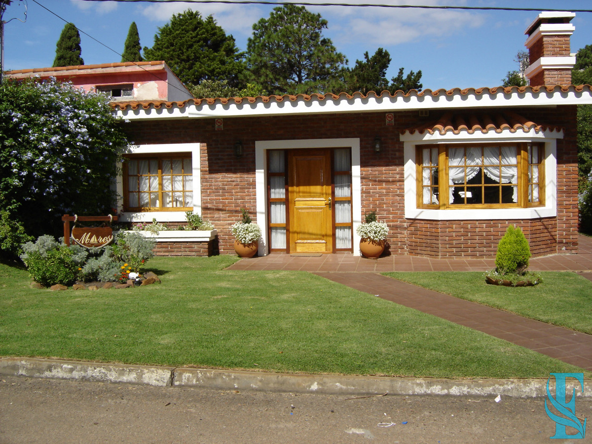 Casa ID.531 - Hermoso Chalet De 3 Dorm A Tan Solo 50 Mts De Playa Mansa, Punta del Este