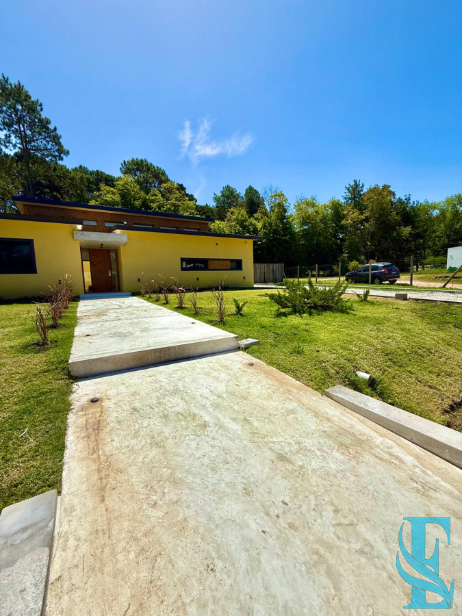Casa ID.244 - Chalet En Barrio Privado Verdemora 3 Dorm Y 3 Baños 