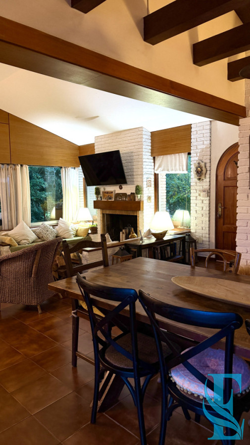 Casa ID.933 - Casa Chalet 3 Dormitorios Con Piscina Y Amplia Barbacoa Pinares, Punta del Este 