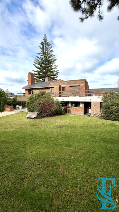 Casa ID.978 - Chalet Con Vista Al Mar 4 Dormitorios + Dep Con Baño Y Piscina Climatizada