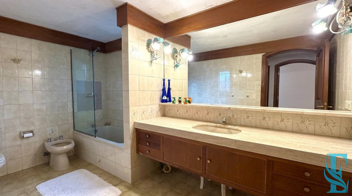 Casa ID.978 - Chalet Con Vista Al Mar 4 Dormitorios + Dep Con Baño Y Piscina Climatizada