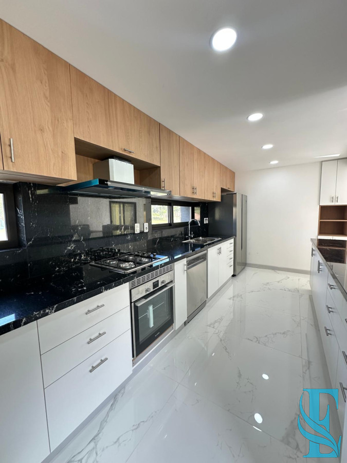 Casa ID.244 - Chalet En Barrio Privado Verdemora 3 Dorm Y 3 Baños 