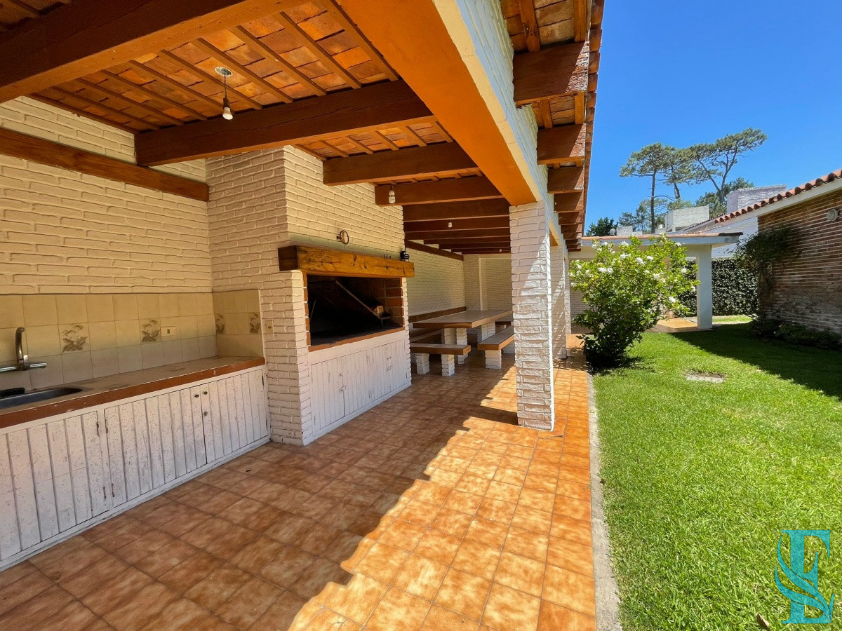 Casa ID.98 - Gran Chalet 4 Dorm + Dep En Mansa A Tan Solo 100 Mts Mar