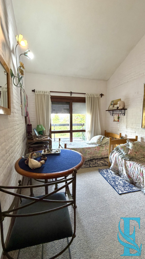 Casa ID.978 - Chalet Con Vista Al Mar 4 Dormitorios + Dep Con Baño Y Piscina Climatizada