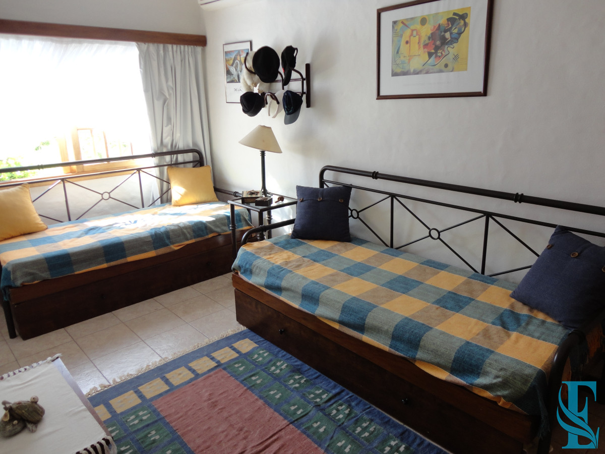 Casa ID.531 - Hermoso Chalet De 3 Dorm A Tan Solo 50 Mts De Playa Mansa, Punta del Este