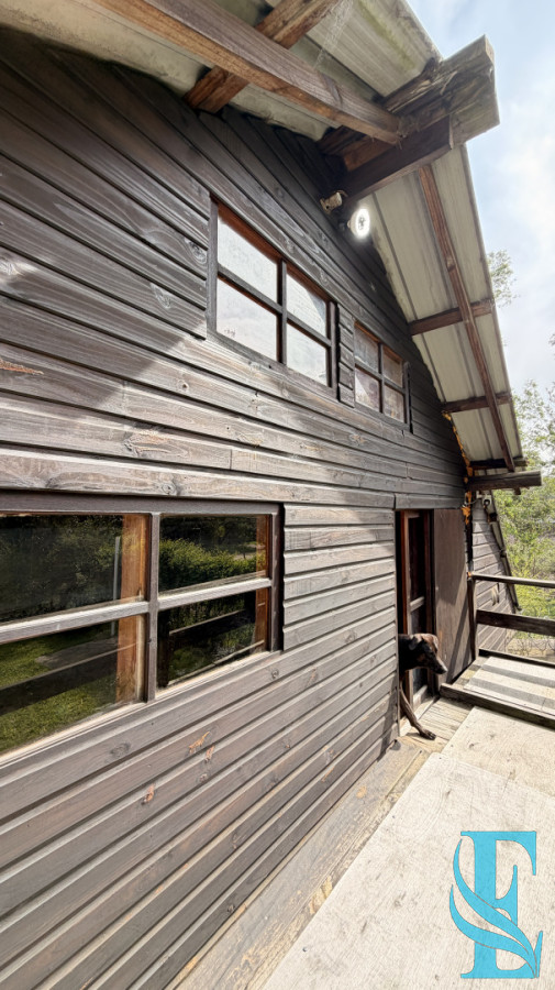 Casa ID.1005 - EN VENTA CASA DE MADERA EN PORTEZUELO 