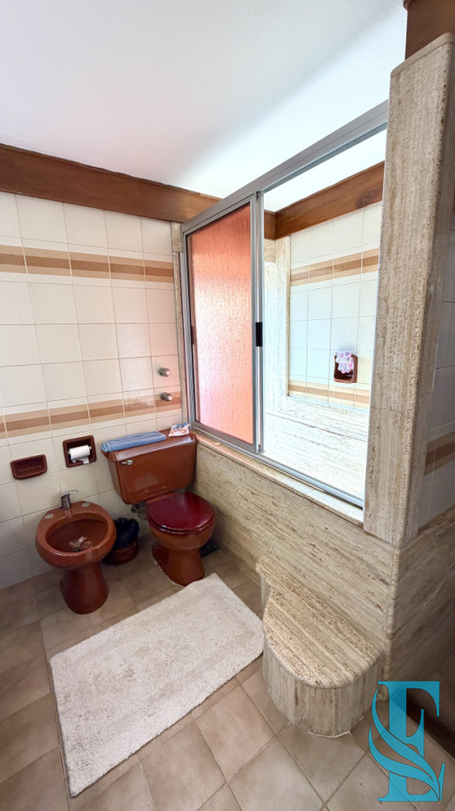 Casa ID.978 - Chalet Con Vista Al Mar 4 Dormitorios + Dep Con Baño Y Piscina Climatizada