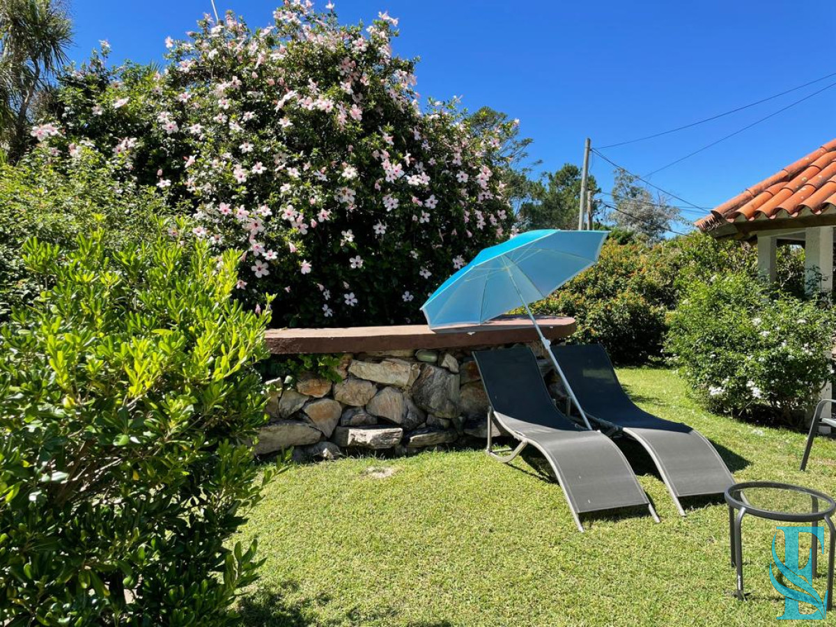 Casa ID.8 - Alquiler Anual Gran Chalet De 5 Dormitorios En Playa Mansa, Punta del Este 