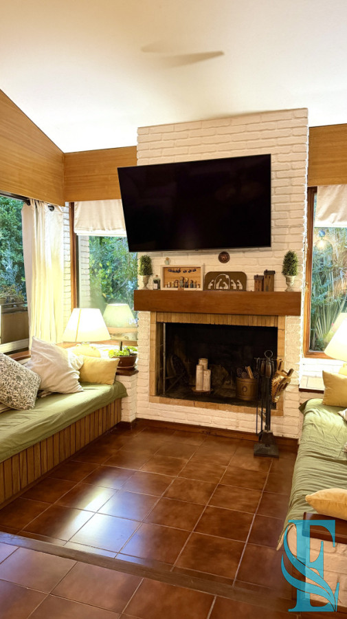 Casa ID.933 - Casa Chalet 3 Dormitorios Con Piscina Y Amplia Barbacoa Pinares, Punta del Este 