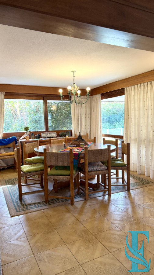 Casa ID.978 - Chalet Con Vista Al Mar 4 Dormitorios + Dep Con Baño Y Piscina Climatizada