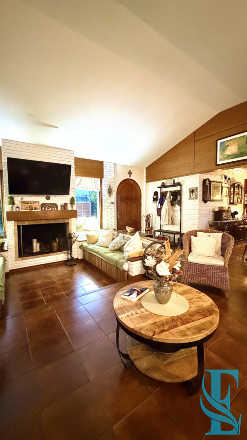 Casa ID.933 - Casa Chalet 3 Dormitorios Con Piscina Y Amplia Barbacoa Pinares, Punta del Este 