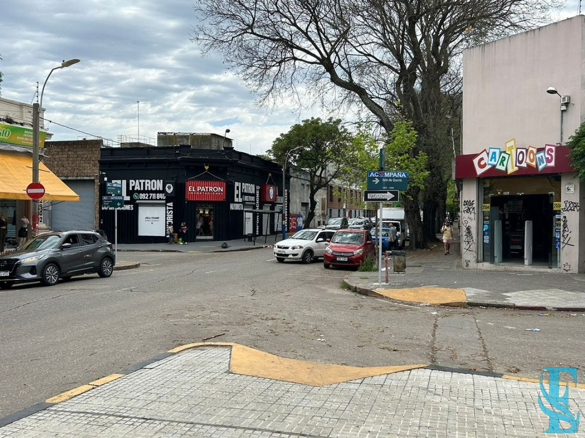 Local Comercial ID.463 - Venta De Gran Local Sobre Arenal Grande
