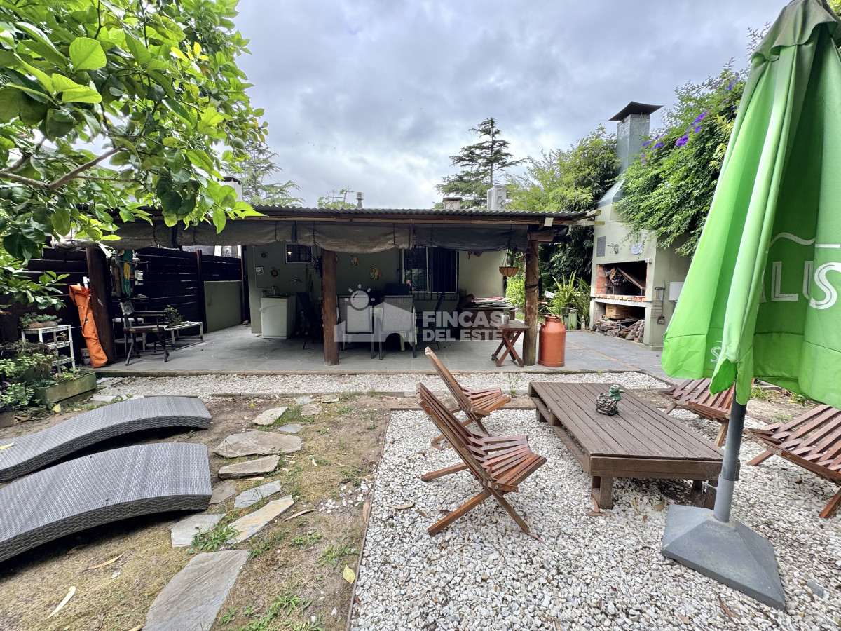 Casa ID.2266/CASA-EN-VENTA-Y-ALQUILER-DE-2-DORMITORIOS-EN-PINARES-PUNTA-DEL-ESTE - CASA EN VENTA Y ALQUILER DE 2 DORMITORIOS EN PINARES PUNTA DEL ESTE