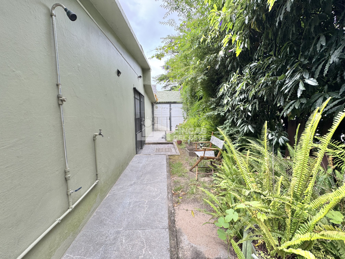 Casa ID.2266/CASA-EN-VENTA-Y-ALQUILER-DE-2-DORMITORIOS-EN-PINARES-PUNTA-DEL-ESTE - CASA EN VENTA Y ALQUILER DE 2 DORMITORIOS EN PINARES PUNTA DEL ESTE