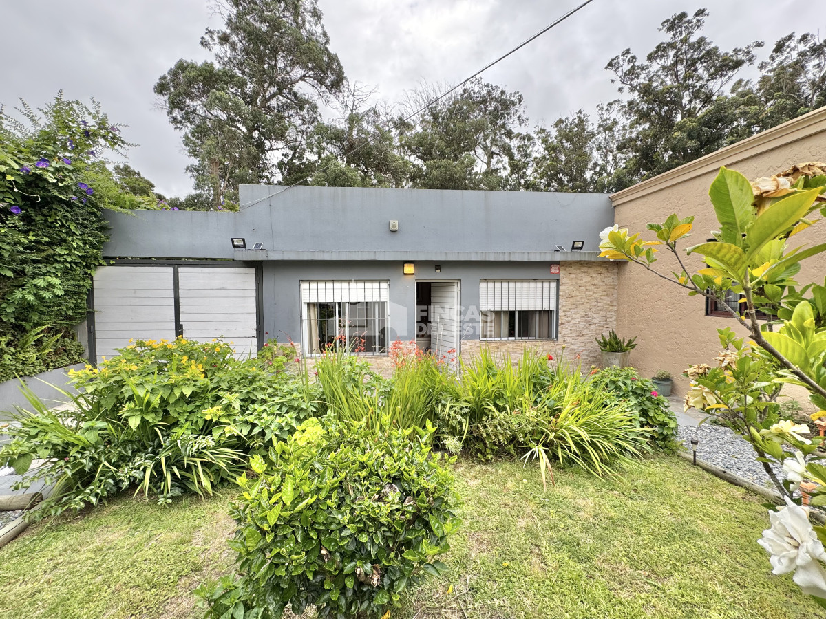 Casa ID.2266/CASA-EN-VENTA-Y-ALQUILER-DE-2-DORMITORIOS-EN-PINARES-PUNTA-DEL-ESTE - CASA EN VENTA Y ALQUILER DE 2 DORMITORIOS EN PINARES PUNTA DEL ESTE