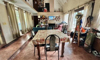 CASA EN VENTA DE 4 DORMITORIOS + DEPENENCIA EN PINARES PUNTA DEL ESTE