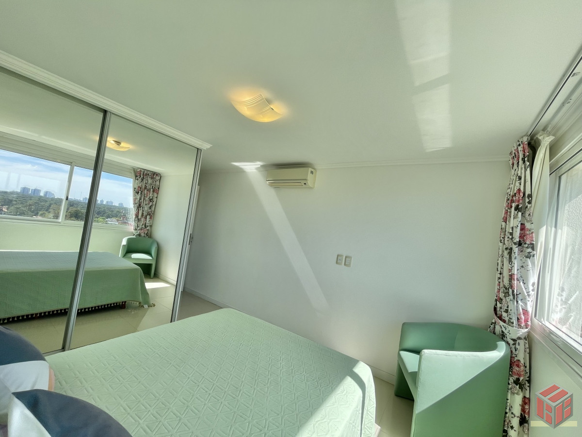 Apartamento ID.8996 - VENTA DE APARTAMENTO DE 3 SUITES CON PARRILLERO PROPIO EN MANSA PUNTA DEL ESTE