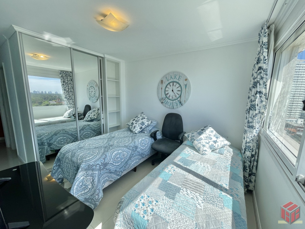 Apartamento ID.8996 - VENTA DE APARTAMENTO DE 3 SUITES CON PARRILLERO PROPIO EN MANSA PUNTA DEL ESTE