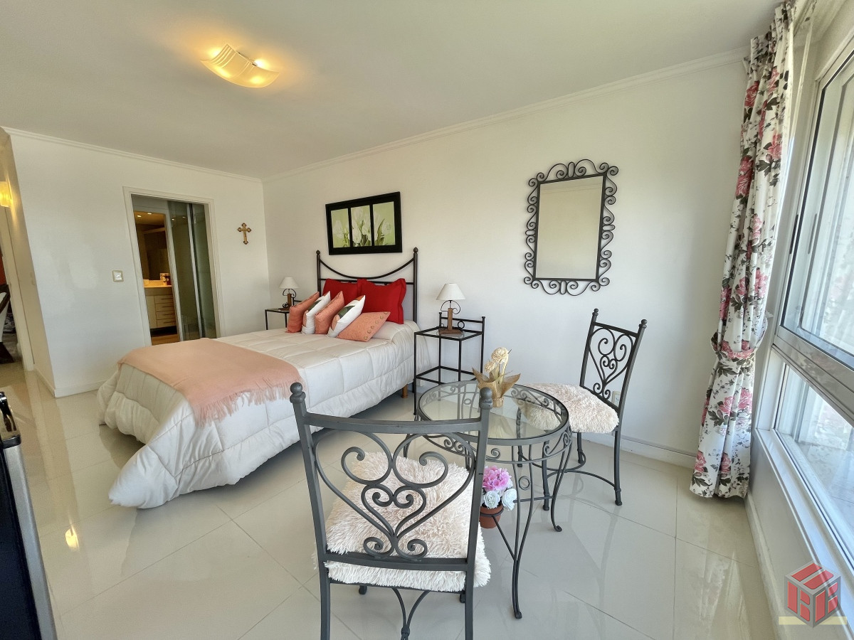 Apartamento ID.8996 - VENTA DE APARTAMENTO DE 3 SUITES CON PARRILLERO PROPIO EN MANSA PUNTA DEL ESTE