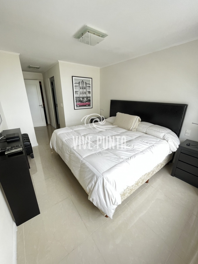 Apartamento ID.780 - En alquiler apartamento de 2 dormitorios 2 baños en parada 1 de Playa Brava 