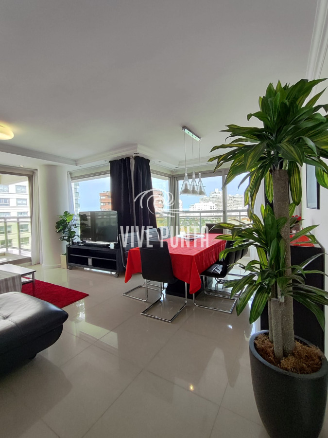Apartamento ID.780 - En alquiler apartamento de 2 dormitorios 2 baños en parada 1 de Playa Brava 