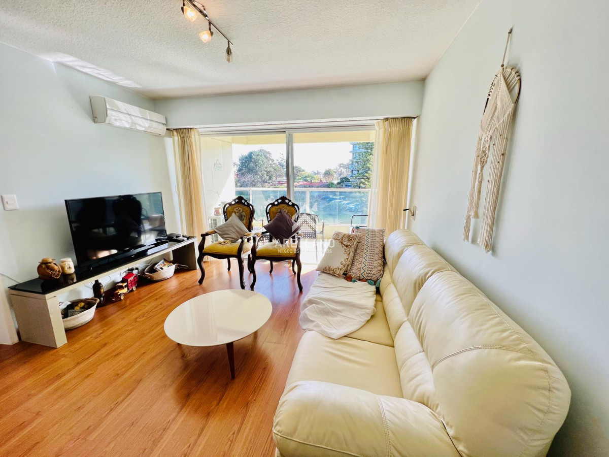 Apartamento ID.4926 - APARTAMENTO EN VENTA DE 2 DORMITORIOS RECICLADO EN ROOSEVELT PUNTA DEL ESTE 