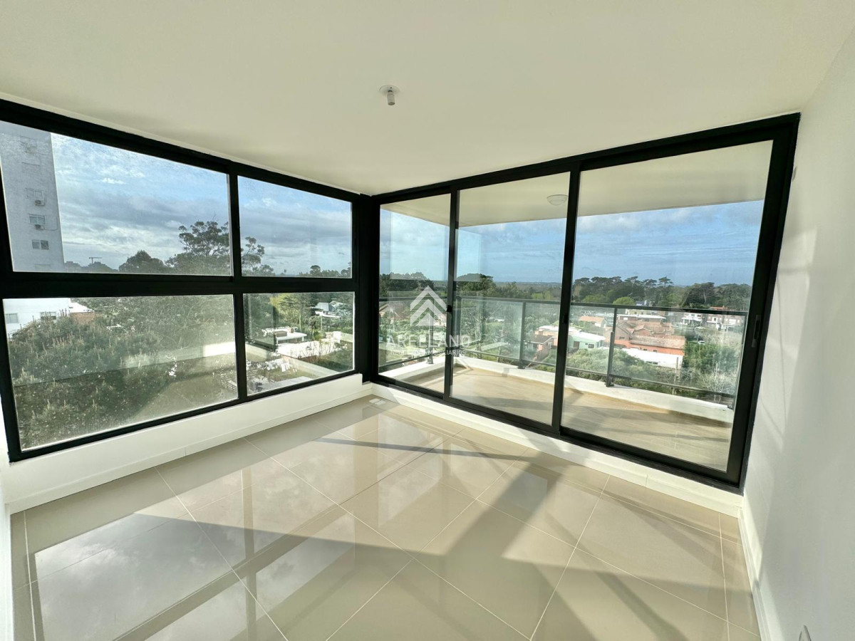 Apartamento ID.5540 - ROOSEVELT A ESTRENAR APARTAMENTO DE 2 DORMITORIOS + PARRILLERO PROPIO