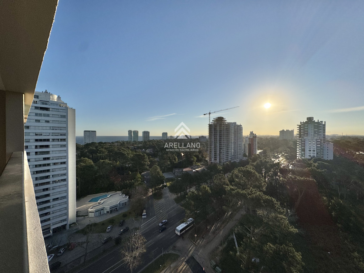 Apartamento ID.5071 - VENTA DE APARTAMENTO DE 1 DORMITORIO EN EDIFICIO SEA GARDEN PUNTA DEL ESTE 
