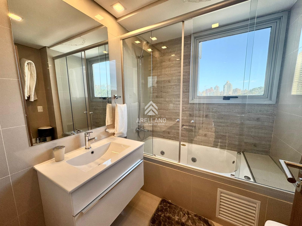 Apartamento ID.5151 - LOOK BRAVA PUNTA DEL ESTE APARTAMENTO EN VENTA DE 2 SUITES + DEPENDENCIA PUNTA DEL ESTE