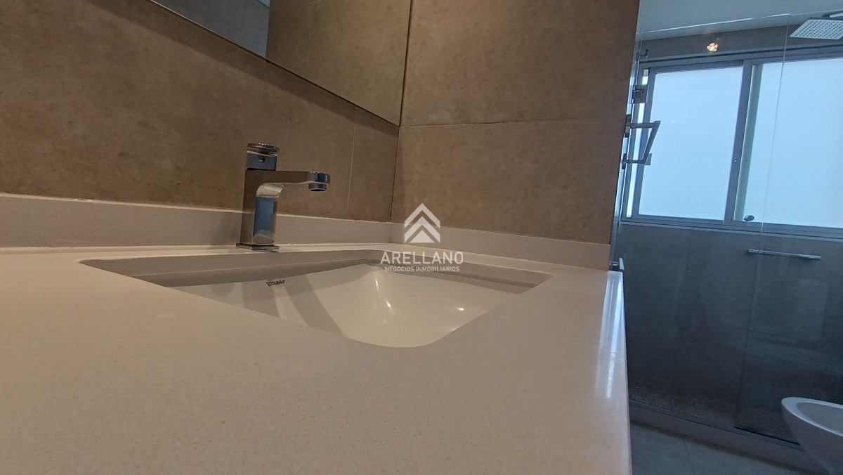 Apartamento ID.4753 - Apartamento en venta 3 dormitorios 3 baños