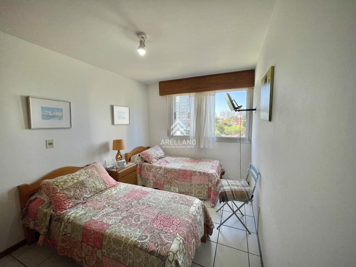 Apartamento ID.4749 - apartamento de 2 DORMITORIOS playa mansa