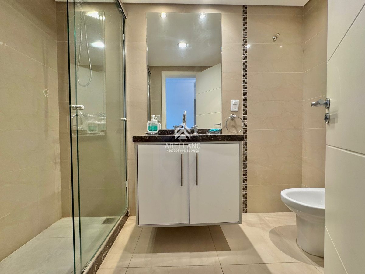 Apartamento ID.4859 - CASINO TOWER VENTA DE APARTAMENTO 2 SUITES - PUNTA DEL ESTE