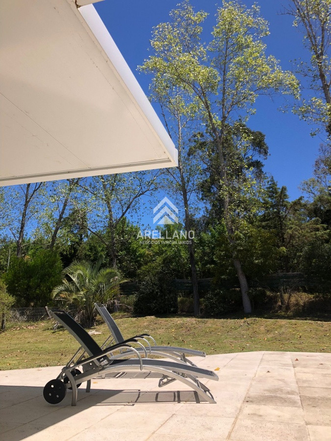Casa ID.4887 - Casa en venta de 4 dormitorios, piscina Punta Ballena