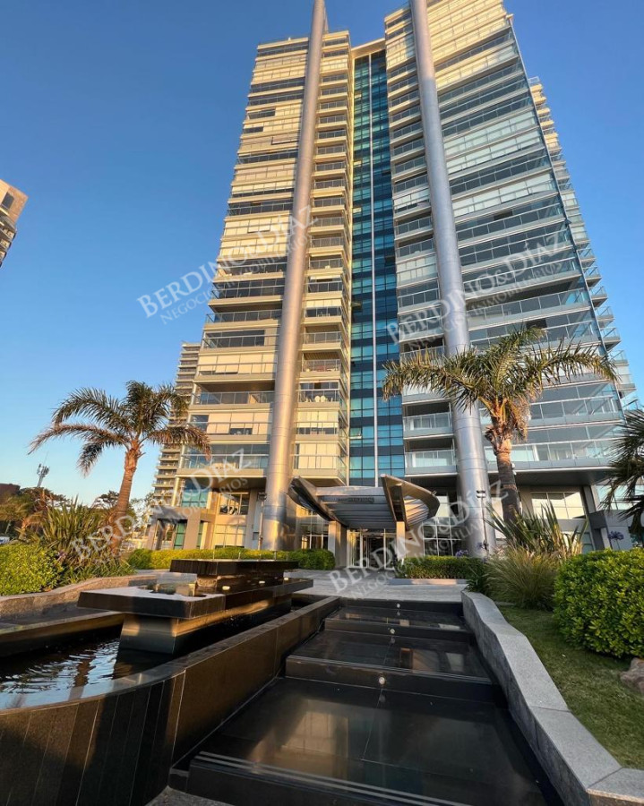 Apartamento ID.2807 - VENTA APARTAMENTO MANSA . DE 3 DORMITORIOS Y DEPENDENCIA