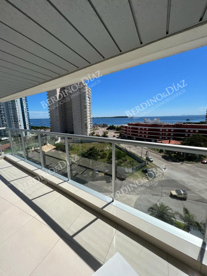 Apartamento ID.2807 - VENTA APARTAMENTO MANSA . DE 3 DORMITORIOS Y DEPENDENCIA